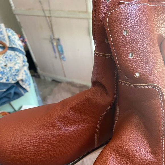 Fleece Lined Brown Leather Boots - Picture 8 of 10